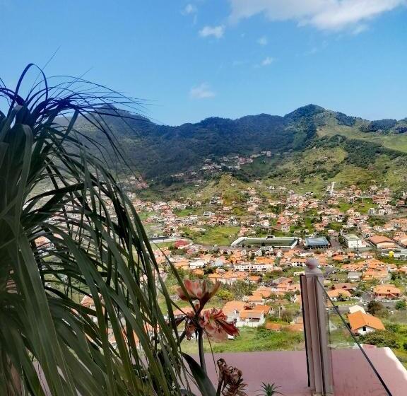 带1个卧室的带阳台的公寓, Moradia Cor De Rosa