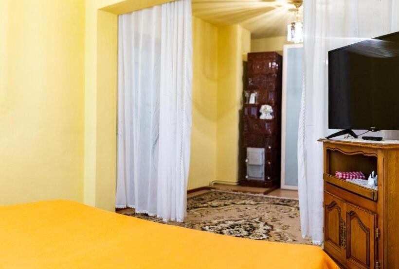 غرفة قياسية مزوَّدة بشُرفة, Pensiunea Rozmarin