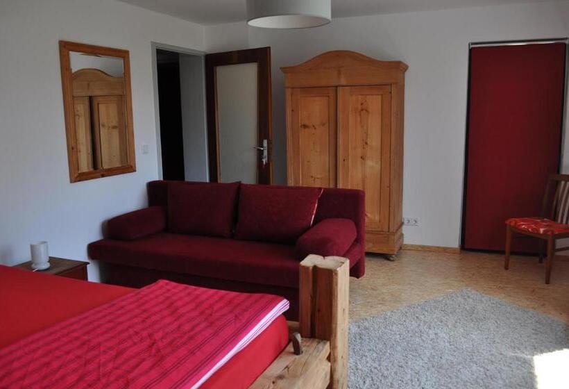 スタンダードルーム, Punkrock Harbour Pension Bähr