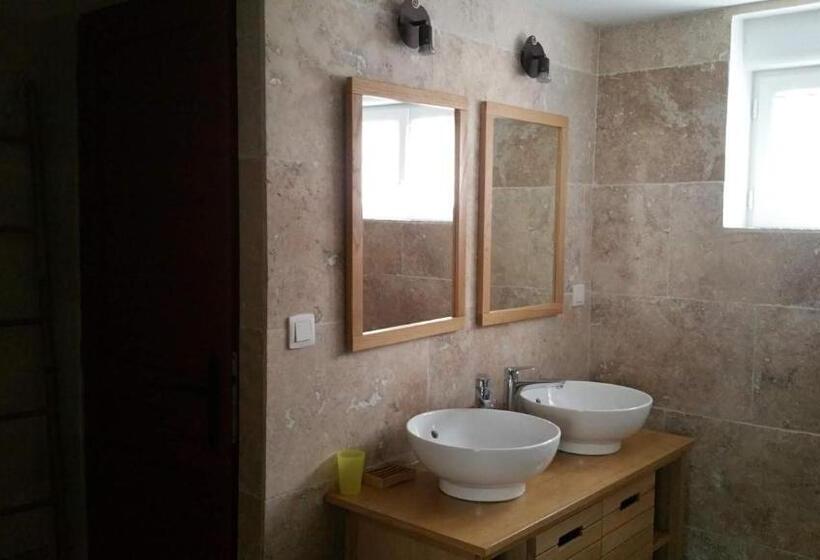 Номер Стандарт, Chez Laurence