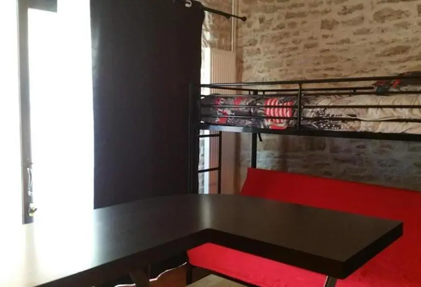 スタンダードスタジオ, Chez Laurence
