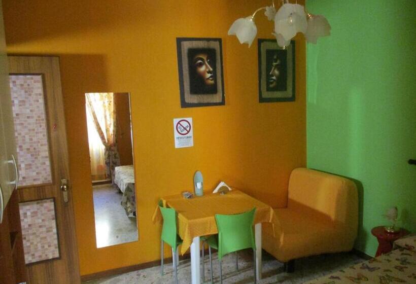 اتاق استاندارد چهار تخته, Daniel And James