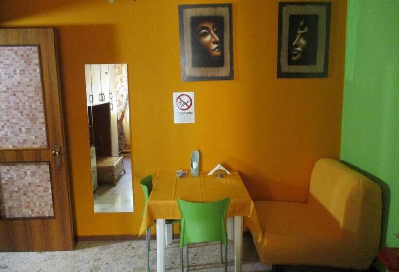 اتاق استاندارد چهار تخته, Daniel And James