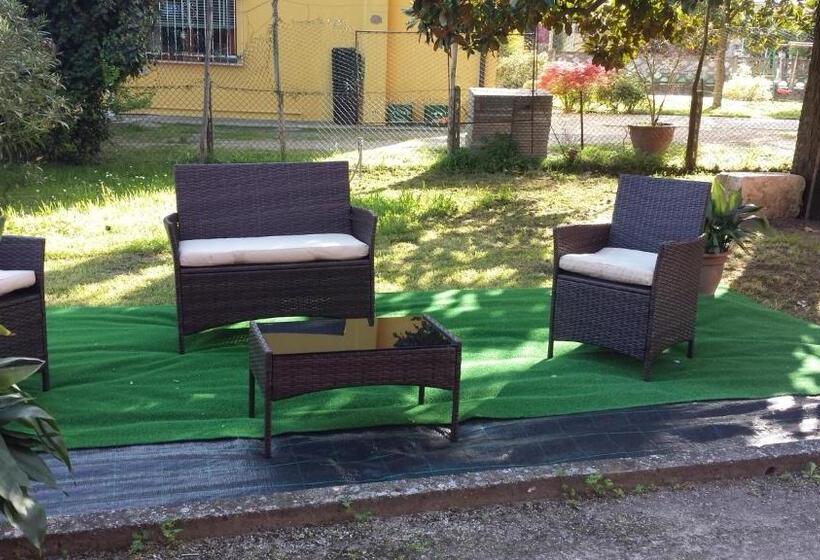 اتاق لوکس خانوادگی, Quo Vadis Qui Vieni