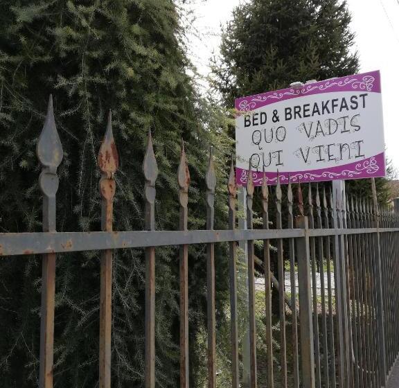 اتاق لوکس خانوادگی, Quo Vadis Qui Vieni