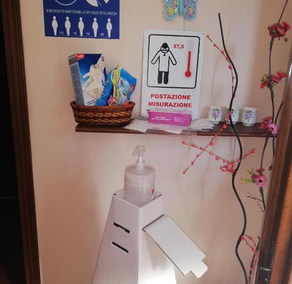 اتاق لوکس با چشمانداز باغ, Quo Vadis Qui Vieni