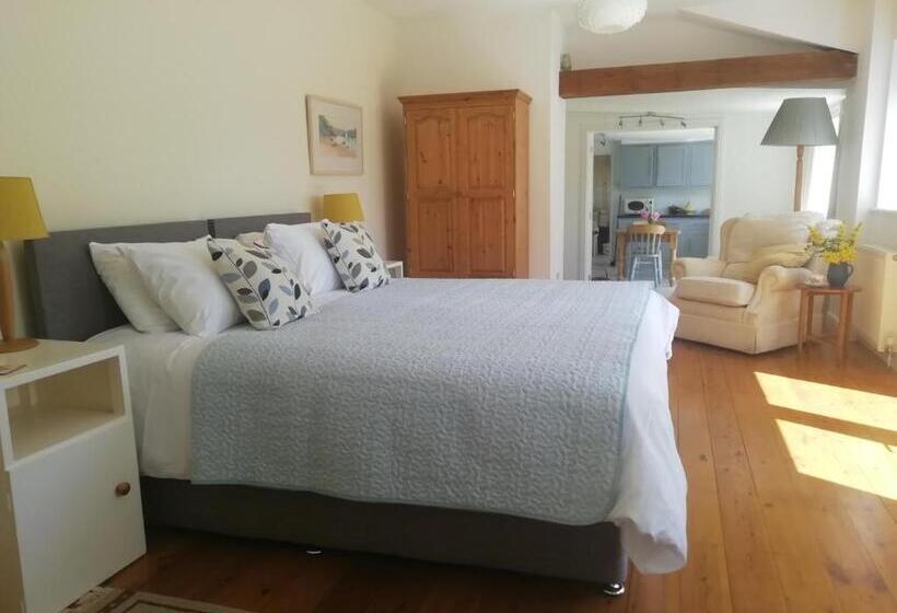 豪华工作室, Records Place