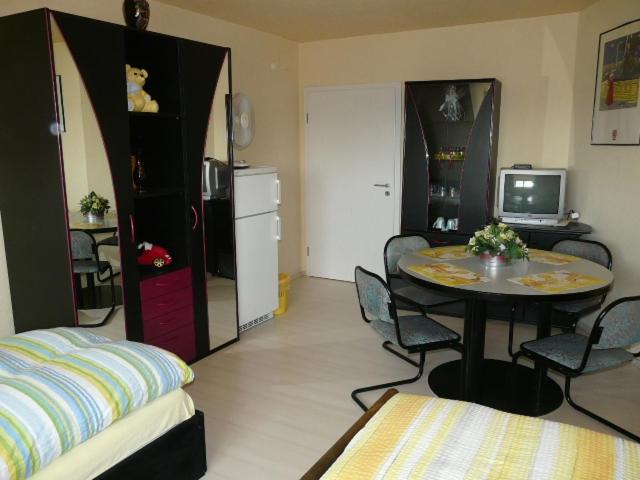 스탠다드 트리플 룸, Caruso Pension Und Pizzeria