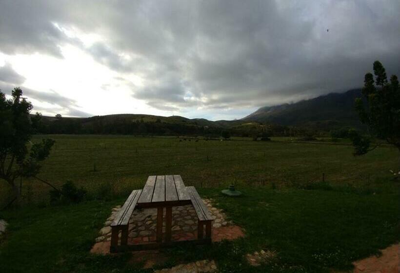 Dom 2 Sypialnie, Die Hoenderhok And Die Plaashuisie