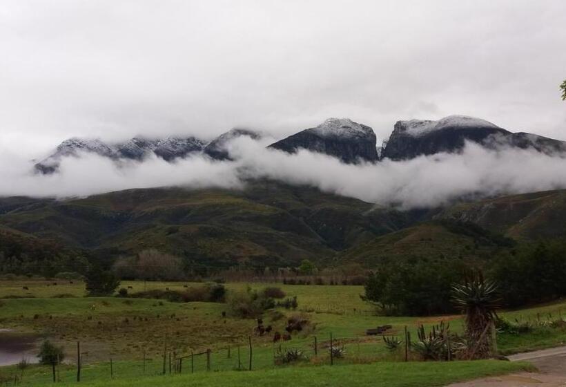 Dom 1 Sypialnia, Die Hoenderhok And Die Plaashuisie