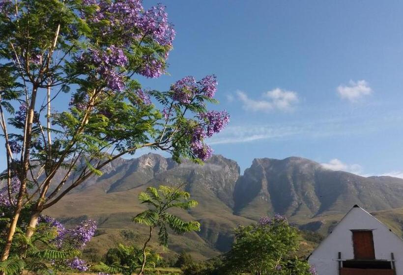 Dom 1 Sypialnia, Die Hoenderhok And Die Plaashuisie