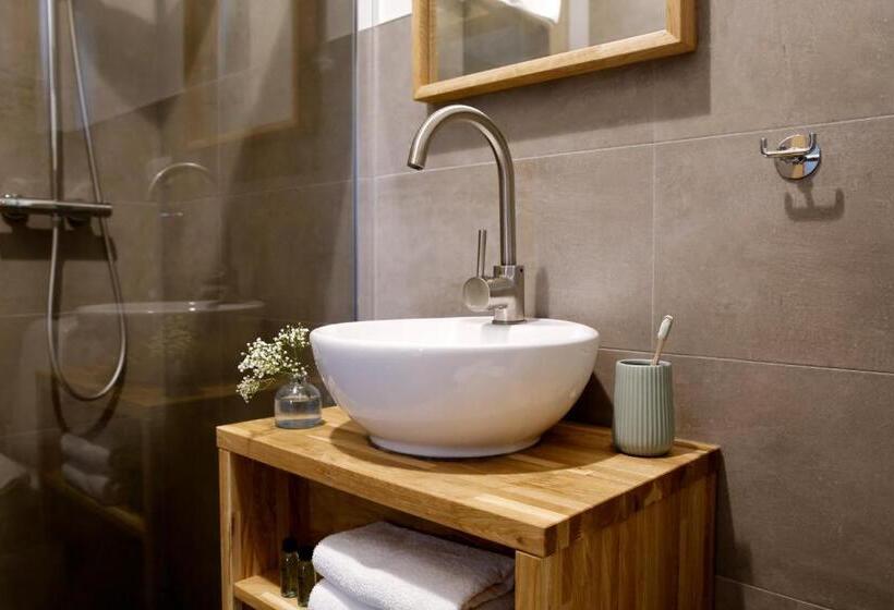 标准三人间, Julias Guesthouse