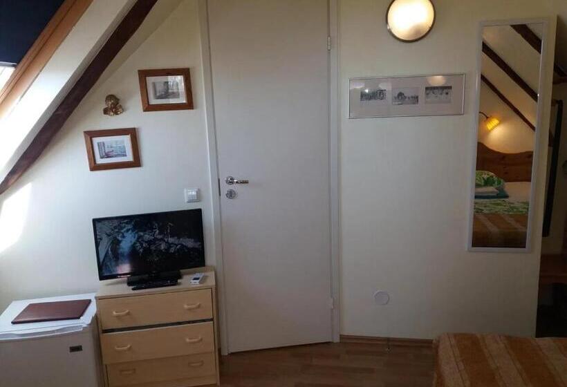 اتاق استاندارد سه تخته با چشم‌انداز, Sunrise Majutus