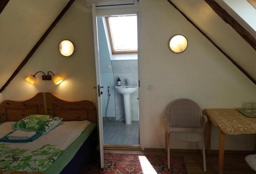 اتاق استاندارد سه تخته با چشم‌انداز, Sunrise Majutus