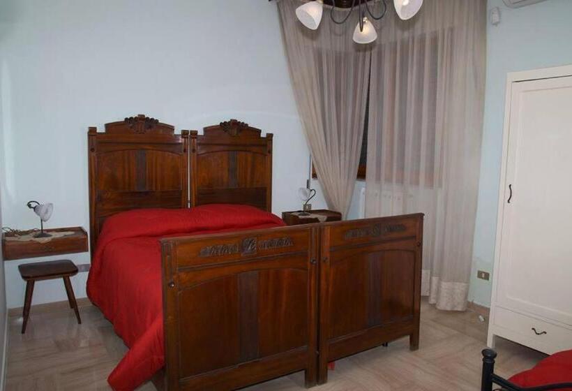 חדר סטנדרט לשלושה, B&b La Bougainvillea