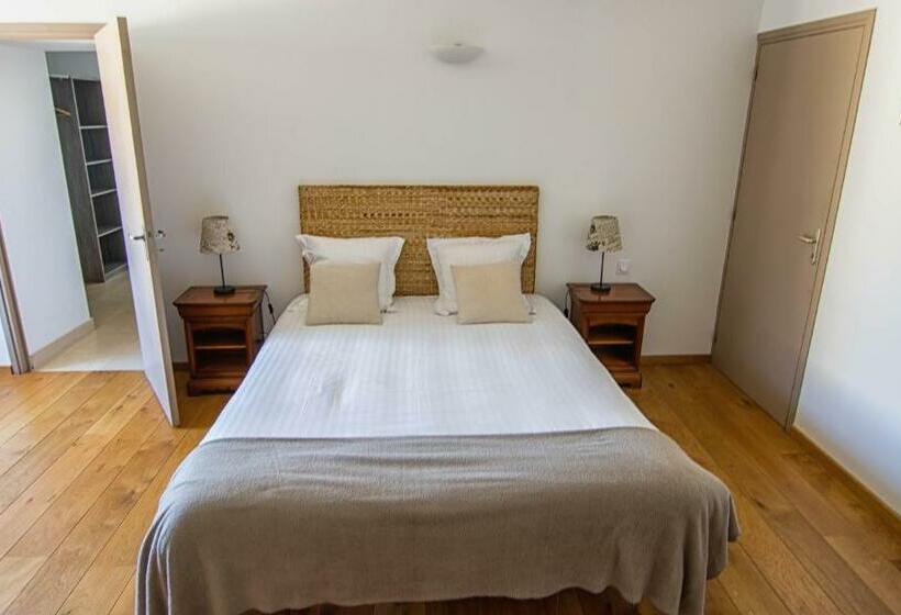 غرفة قياسية مطلّة علي البحيرة, Domaine De Kerbillec