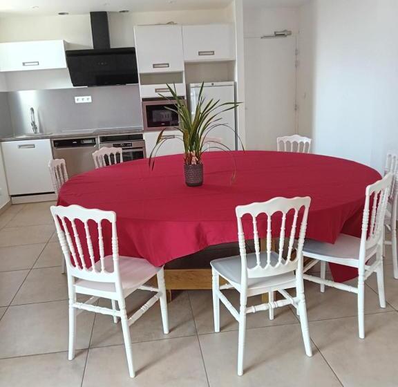 منزل 4 غرف نوم, Domaine De Kerbillec