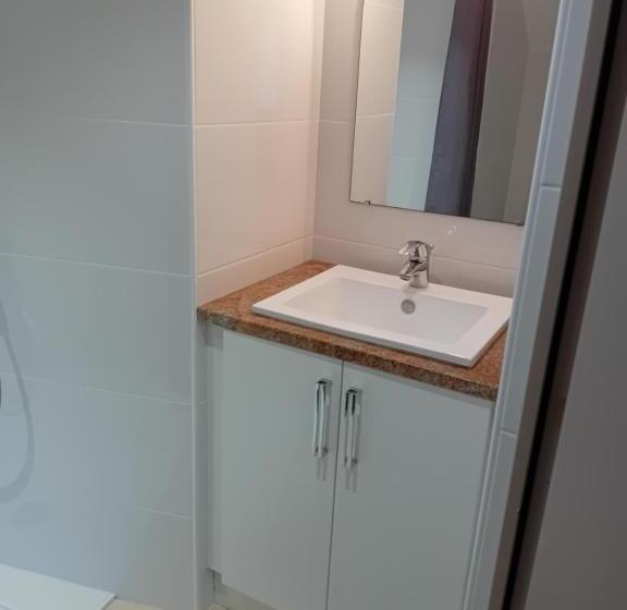 منزل غرفتين نوم, Domaine De Kerbillec