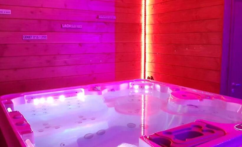 스위트 킹사이즈 침대, Het Filipijns Slaaphuisje