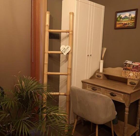 스위트 킹사이즈 침대, Het Filipijns Slaaphuisje