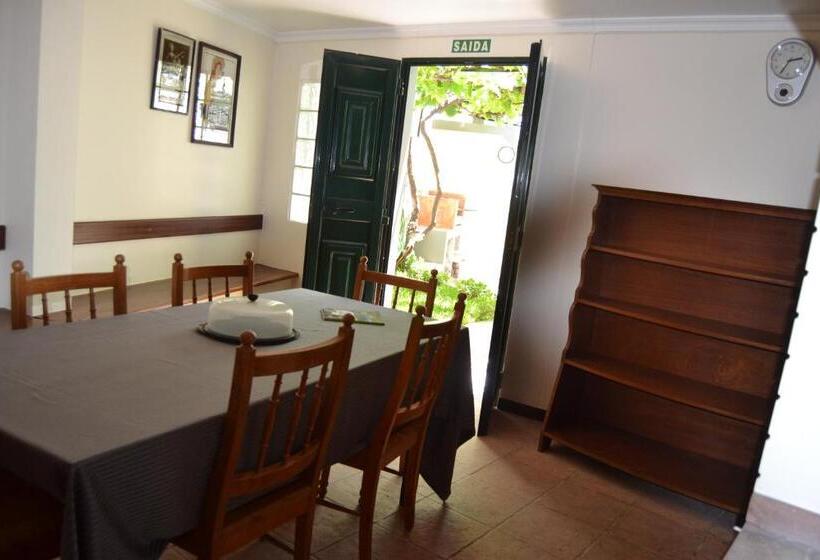 Номер Стандарт Совместная Ванная, Hostel Casal São João