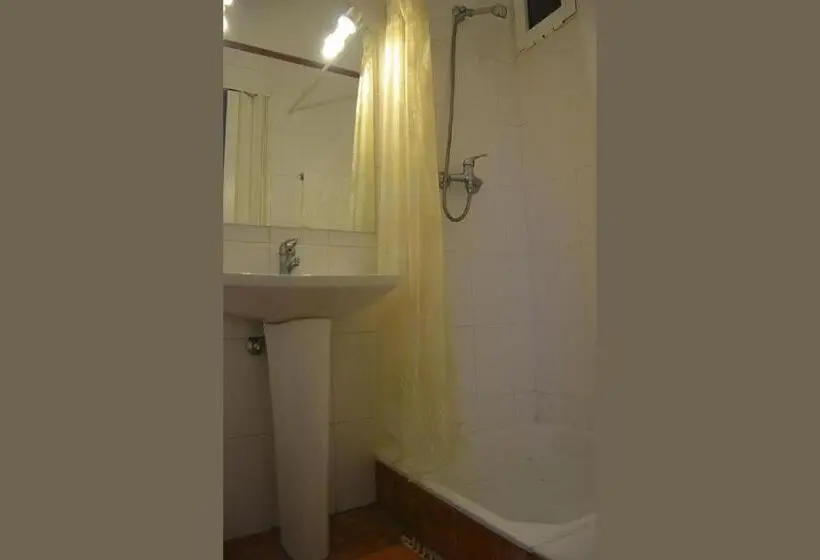 海の見えるスタンダードスタジオ, Hostel Casal São João
