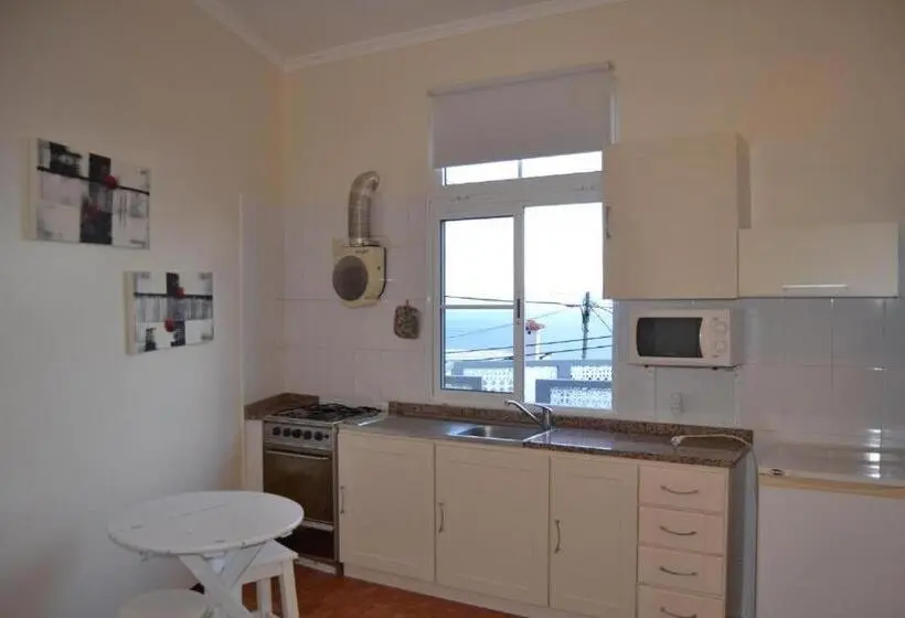 海の見えるスタンダードスタジオ, Hostel Casal São João