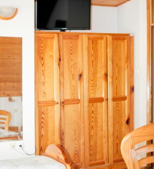 اتاق استاندارد سه نفره, Tourist Farm Mraz