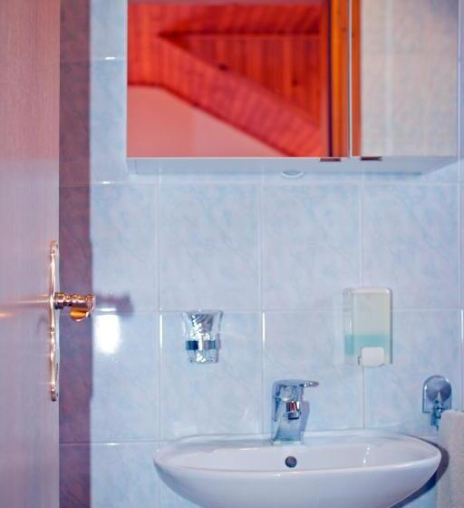 اتاق استاندارد, Tourist Farm Mraz