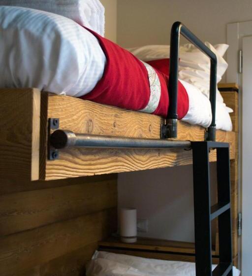 4인용 스탠다드 룸, Bnb 1504