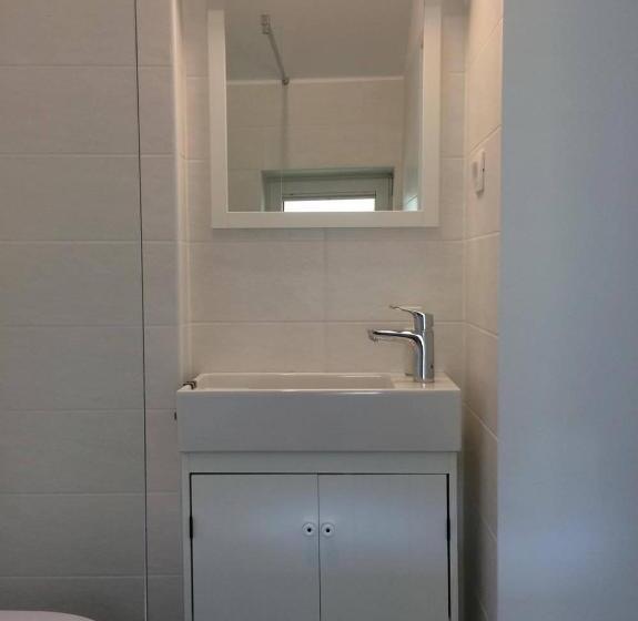 اتاق استاندارد با بالکن, Guest House Vitaja