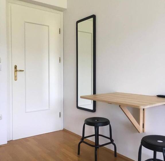 اتاق استاندارد با بالکن, Guest House Vitaja