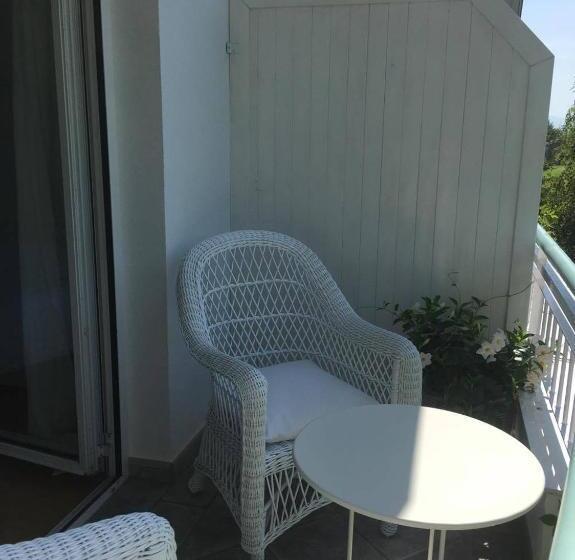 اتاق استاندارد با بالکن, Guest House Vitaja