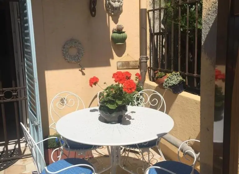 オーシャンビューのスタンダードバンガロー, La Maisonette Antibes