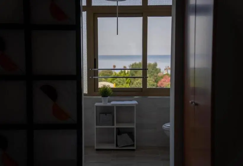 スタンダードルーム, Queen S Bed & Breakfast