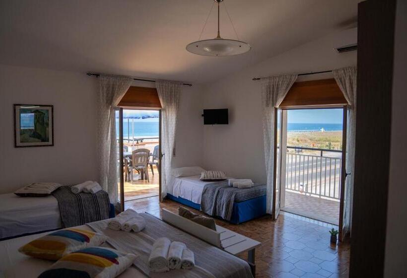 غرفة قياسية رباعية, Queen S Bed & Breakfast