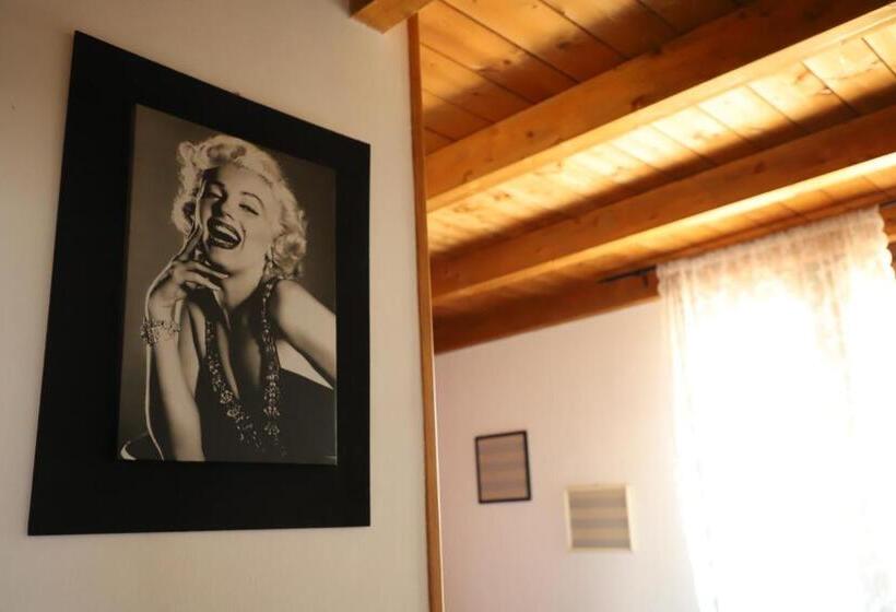 اتاق استاندارد سه نفره, B&b Da Betta