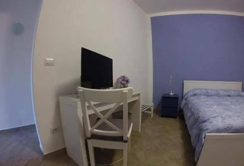 Comfort Kolmen Hengen Huone, Colori Del Salento