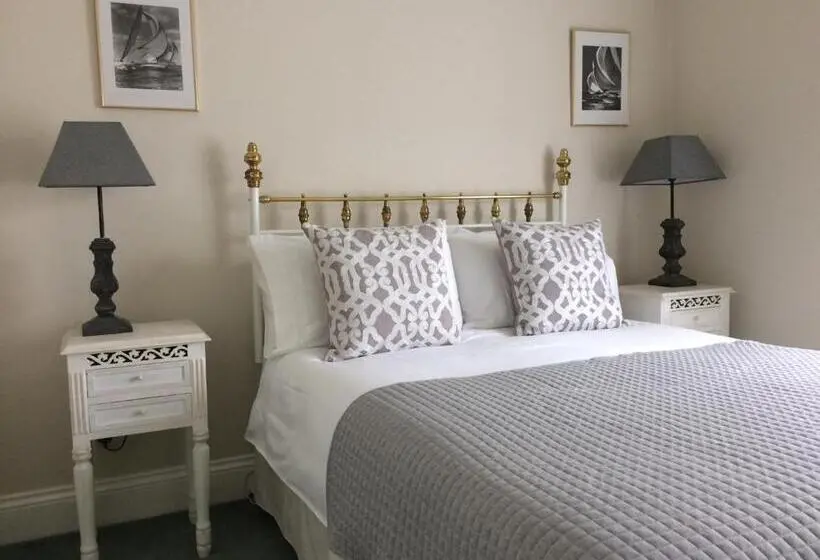 اتاق استاندارد با چشمانداز باغ, Little Manor