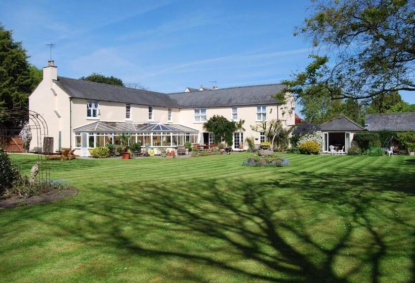 ガーデンビュースタンダードルーム, Little Manor