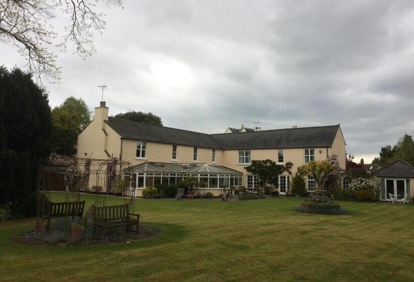 ガーデンビュースタンダードルーム, Little Manor