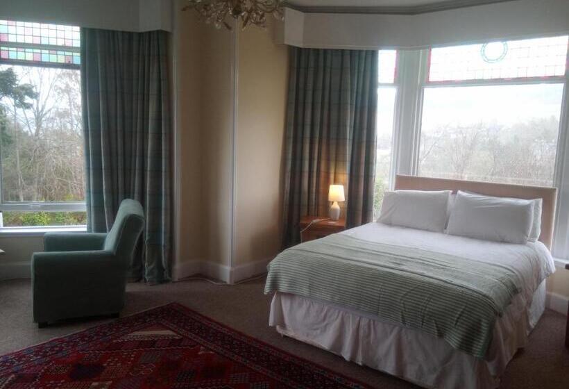 Номер Стандарт Вид на Горы, Strathview