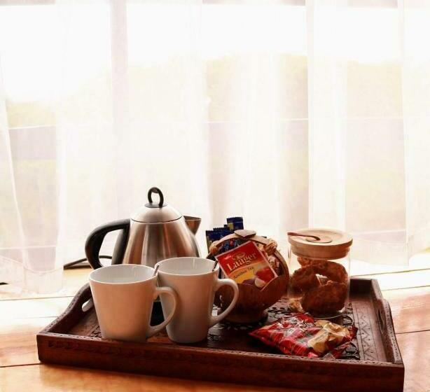 غرفة ديلوكس, The House Of Braganza