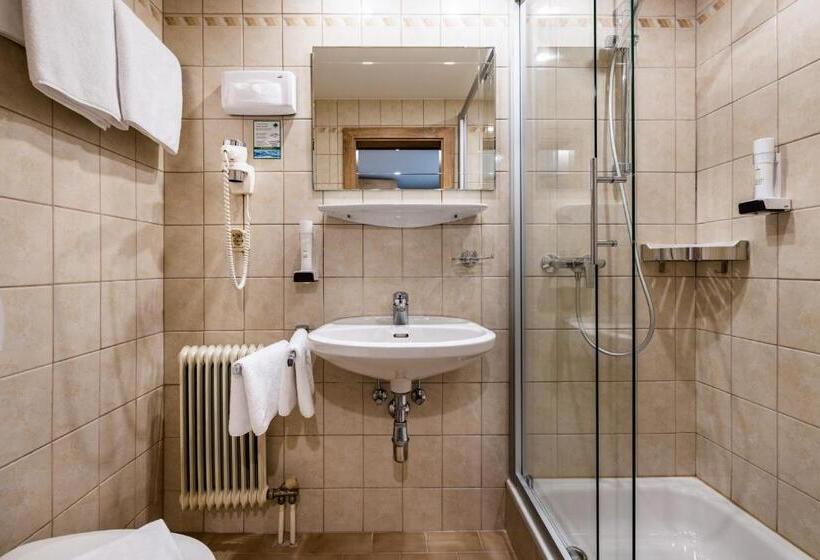 חדר אקונומי, Der Burgblick Adults Only