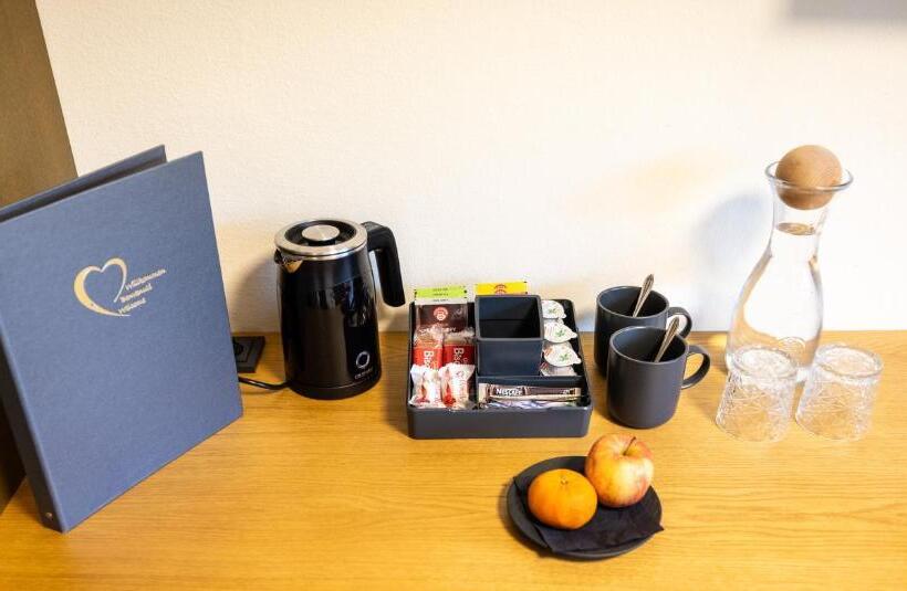 חדר אקונומי, Der Burgblick Adults Only