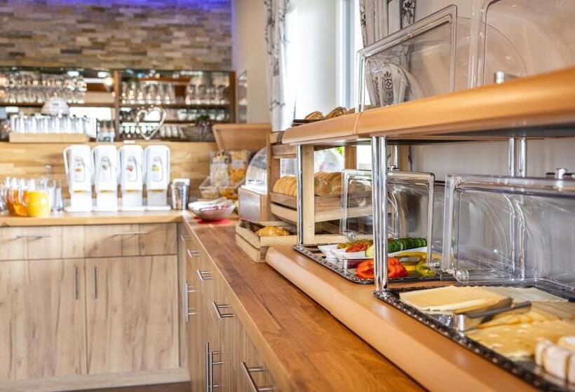 חדר יחיד בסיסי, Der Burgblick Adults Only