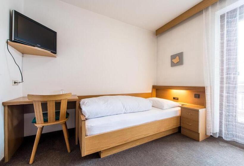 标准单人间, Garni Niederbacher