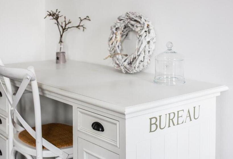 اتاق استاندارد سه نفره, Klooster Nieuwkerk Goirle