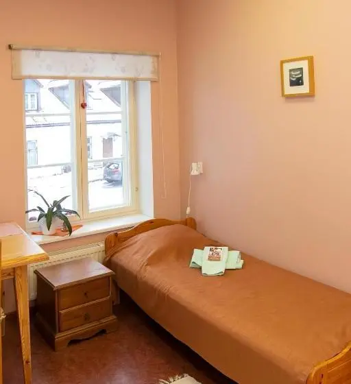 اتاق استاندارد سه تخته با سرویس بهداشتی مشترک, Guesthouse Laurits