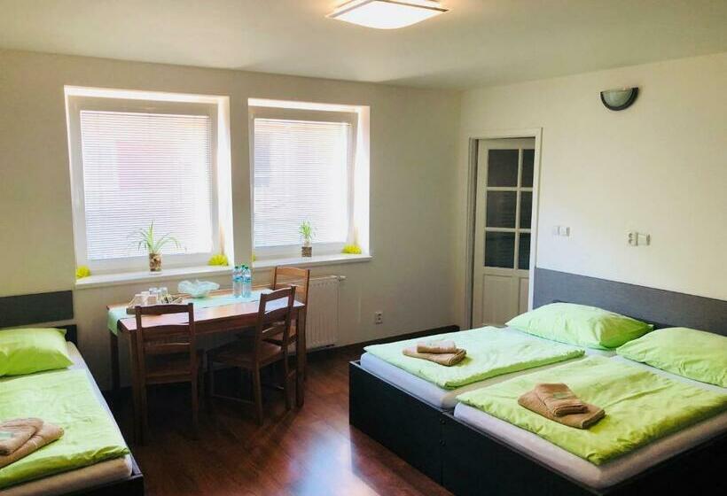 اتاق استاندارد سه نفره, Ubytování Barborka